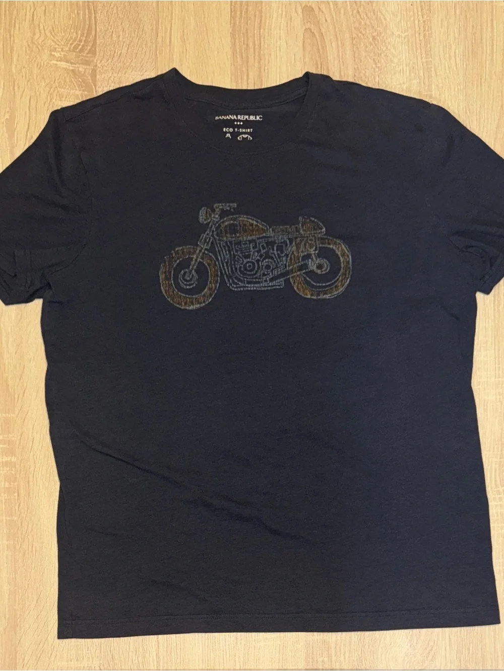 Banana Republic Graphic Tee